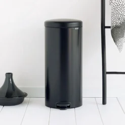 Brabantia NewIcon Prullenbak - 30 L - Matt Black -Brabantia Winkel 1200x1200 104