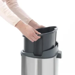 Brabantia Touch Bin Prullenbak - 40 L - Matt Steel Fingerprint Proof -Brabantia Winkel 1200x1200 293