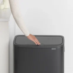 Brabantia Bo Touch Bin Prullenbak - 2 X 30 L - Matt Black -Brabantia Winkel 1200x1200 332