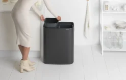 Brabantia Bo Touch Bin Prullenbak - 2 X 30 L - Matt Black -Brabantia Winkel 1200x766 23