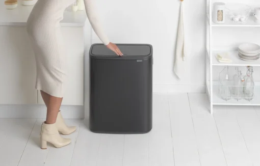 Brabantia Bo Touch Bin Prullenbak - 60 L - Matt Black -Brabantia Winkel 1200x766 9