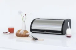 Brabantia Broodtrommel - Met Schuifdeksel - Matt Steel Fingerprint Proof -Brabantia Winkel 1200x798 1