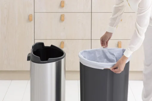 Brabantia Touch Bin Prullenbak - 40 L - Matt Steel Fingerprint Proof -Brabantia Winkel 1200x799 111