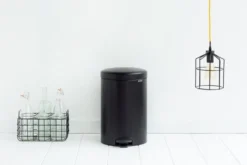 Brabantia NewIcon Prullenbak - 20 L - Matt Black -Brabantia Winkel 1200x800 47