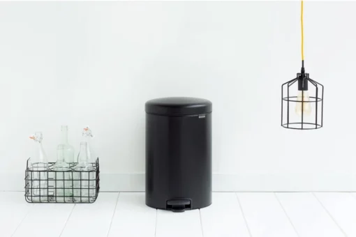 Brabantia NewIcon Prullenbak - 20 L - Matt Black -Brabantia Winkel 1200x801 1