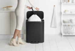 Brabantia Bo Prullenbak - 60 L - Met 80 Vuilniszakken - Matt Black -Brabantia Winkel 1200x828 2