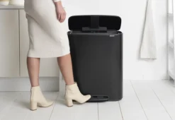 Brabantia Bo Prullenbak - 60 L - Met 80 Vuilniszakken - Matt Black -Brabantia Winkel 1200x828