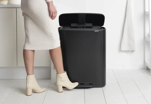 Brabantia Bo Prullenbak - 60 L - Met 80 Vuilniszakken - Matt Black -Brabantia Winkel