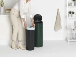 Brabantia Touch Bin Prullenbak - 30 L - Pine Green -Brabantia Winkel 1200x899 4