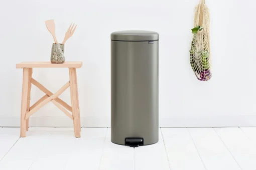 Brabantia Pedaalemmer Newlon 30 Liter Platinum -Brabantia Winkel 2e4cd0cd9cc8dabb608c3397b3e9e044