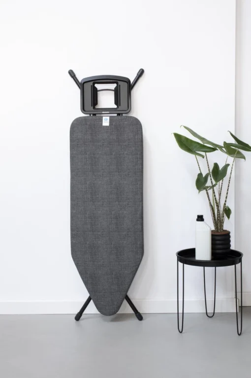 Brabantia Strijkplank C - Met Strijkijzerhouder - 124 X 45 Cm - Denim Black -Brabantia Winkel 799x1200 124