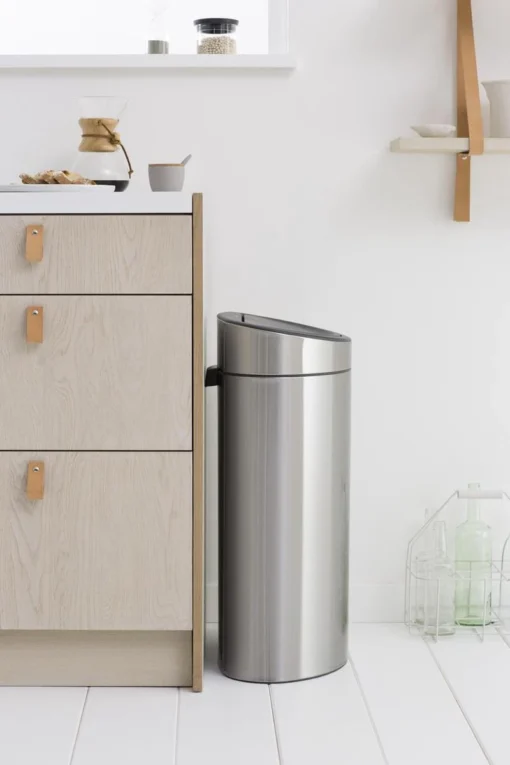 Brabantia Touch Bin Prullenbak - 40 L - Matt Steel Fingerprint Proof -Brabantia Winkel 800x1200 29