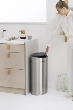 Brabantia Touch Bin Prullenbak - 40 L - Matt Steel Fingerprint Proof -Brabantia Winkel 800x1200 30