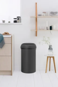 Brabantia Touch Bin Prullenbak - 60 L - Mineral Infinite Grey -Brabantia Winkel 800x1200 36