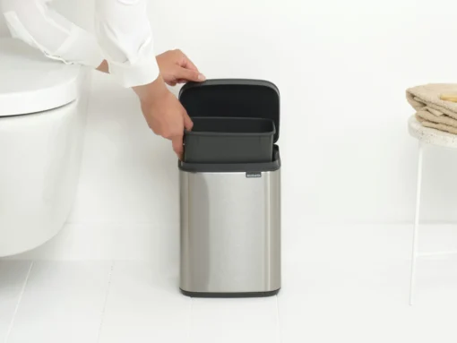 Brabantia Bo Touch Bin 4 Liter Met Kunststof Binnenemmer Matt Steel Fpp -Brabantia Winkel Bo Waste Bin 4L Matt Steel Fingerprint Proof 8710755222849 Brabantia 300dpi 3912x2934px 6 NR 30323