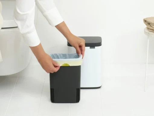 Brabantia Bo Touch Bin 4 Liter Met Kunststof Binnenemmer White -Brabantia Winkel Bo Waste Bin 4L White 8710755222344 Brabantia 300dpi 3912x2934px 6 NR 30761