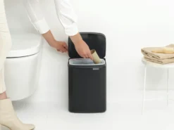 Brabantia Bo Touch Bin 7 Liter Met Kunststof Binnenemmer Matt Black -Brabantia Winkel Bo Waste Bin 7L Matt Black 8710755222900 Brabantia 300dpi 4810x3608px 6 NR 30330