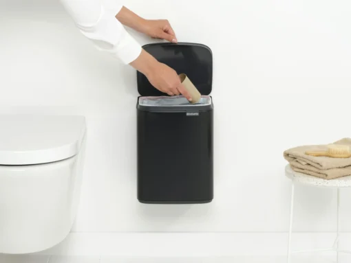 Brabantia Bo Touch Bin 7 Liter Met Kunststof Binnenemmer Matt Black -Brabantia Winkel Bo Waste Bin 7L Matt Black 8710755222900 Brabantia 300dpi 4810x3608px 6 NR 30331