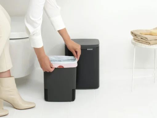 Brabantia Bo Touch Bin 7 Liter Met Kunststof Binnenemmer Matt Black -Brabantia Winkel Bo Waste Bin 7L Matt Black 8710755222900 Brabantia 300dpi 4810x3608px 6 NR 30333