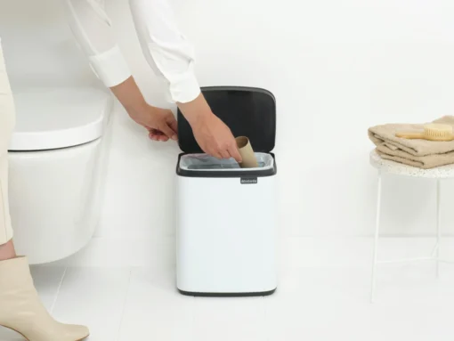 Brabantia Bo Touch Bin 7 Liter Met Kunststof Binnenemmer White -Brabantia Winkel Bo Waste Bin 7L White 8710755222368 Brabantia 300dpi 4810x3608px 6 NR 30285