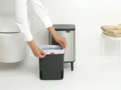 Brabantia Bo Hi Afvalemmer 7 Liter Matt Fpp -Brabantia Winkel Bo Waste Bin Hi 7L Matt Steel Fingerprint Proof 8710755227189 Brabantia 300dpi 4810x3608px 6 NR 30442 2023 05 19 101747 cwnt