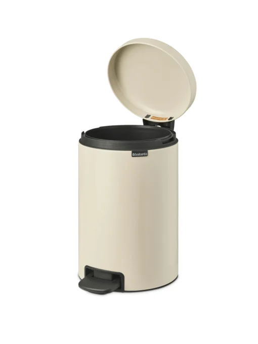 Brabantia Pedaalemmer Newlcon 12 Liter Soft Beige -Brabantia Winkel NewIcon Pedal Bin 12L Soft Beige 8710755149924 Brabantia 300dpi 4500x6000px 6 NR 27486