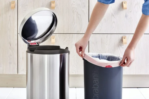 Brabantia Pedaalemmer Newlcon 20 Liter Matt Steel Fingerprint Proof FPP -Brabantia Winkel NewIcon Pedal Bin 20L Matt Steel Fingerprint Proof 8710755111907 Brabantia 5699x3812px 6 NR 10828