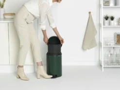 Brabantia Pedaalemmer NewIcon 12 Liter Pine Green -Brabantia Winkel Pedal Bin newIcon 12L Pine Green 8710755304040 Brabantia 300dpi 6680x5010px 6 NR 20796