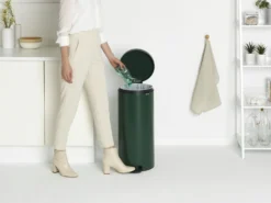 Brabantia Pedaalemmer NewIcon 30 Liter Pine Green -Brabantia Winkel Pedal Bin newIcon 30L Pine Green 8710755304088 Brabantia 300dpi 6256x4692px 6 NR 20823 1