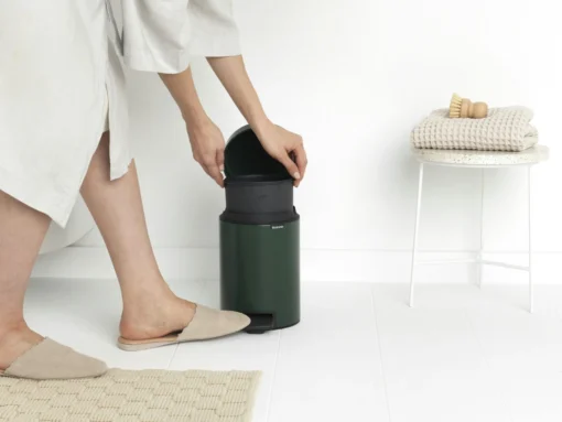 Brabantia Pedaalemmer Newlcon 3 Liter Pine Green -Brabantia Winkel Pedal Bin newIcon 3L Pine Green 8710755304002 Brabantia 300dpi 6478x4860px 6 NR 20770