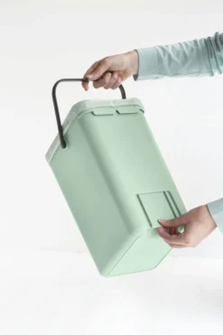 Brabantia Sort & Go Afvalemmer 12L Jade Green -Brabantia Winkel Sort Go Waste Bin 12L Jade Green 8710755211829 Brabantia 300dpi 3840x5760px 6 NR 25767