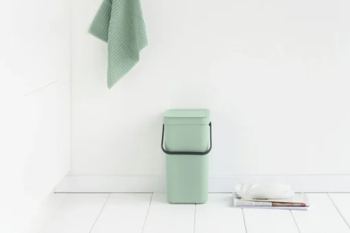 Brabantia Sort & Go Afvalemmer 12L Jade Green -Brabantia Winkel Sort Go Waste Bin 12L Jade Green 8710755211829 Brabantia 300dpi 5760x3840px 6 NR 25760