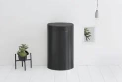 Brabantia Touch Bin 40 Liter Matt Black -Brabantia Winkel Touch Bin New 40L Matt Black 8710755114946 Brabantia 300dpi 5760x3840px 6 NR 13341