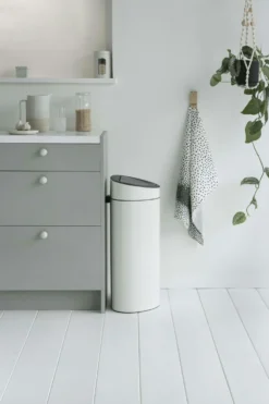 Brabantia Touch Bin 40 Liter White -Brabantia Winkel Touch Bin New 40L White 8710755114984 Brabantia 3840x5760px 6 NR 11088